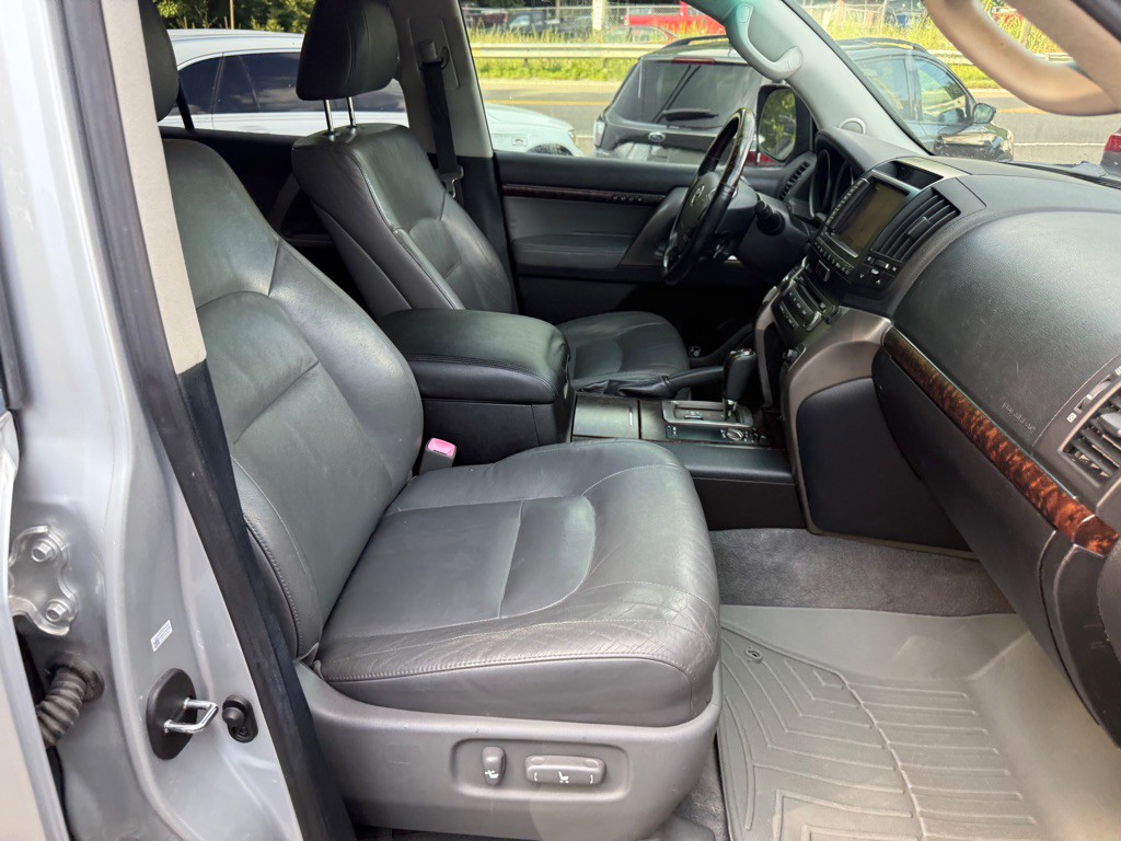 2009 Toyota Land Cruiser Image 58