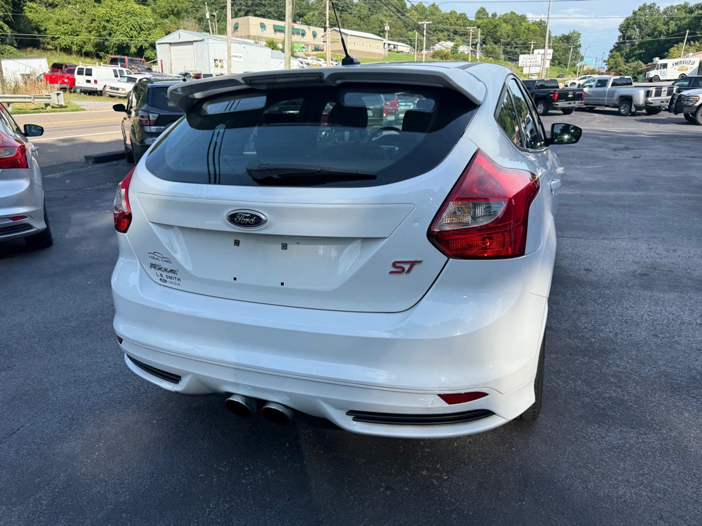 2014 Ford Focus Image 16