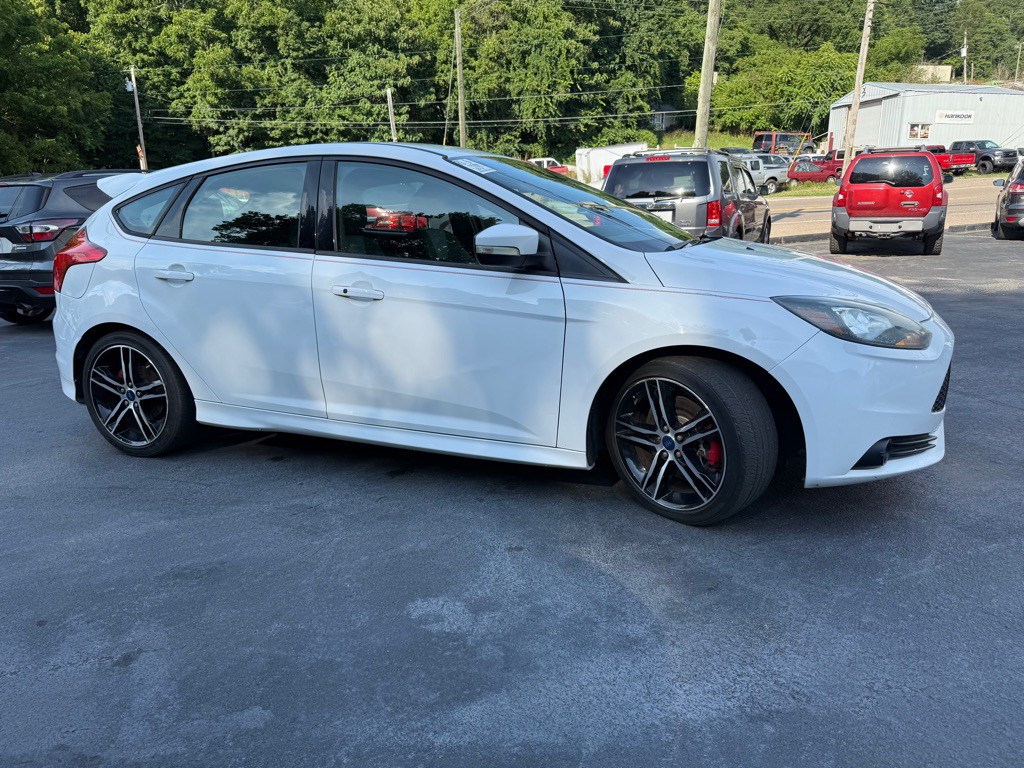 2014 Ford Focus Image 34