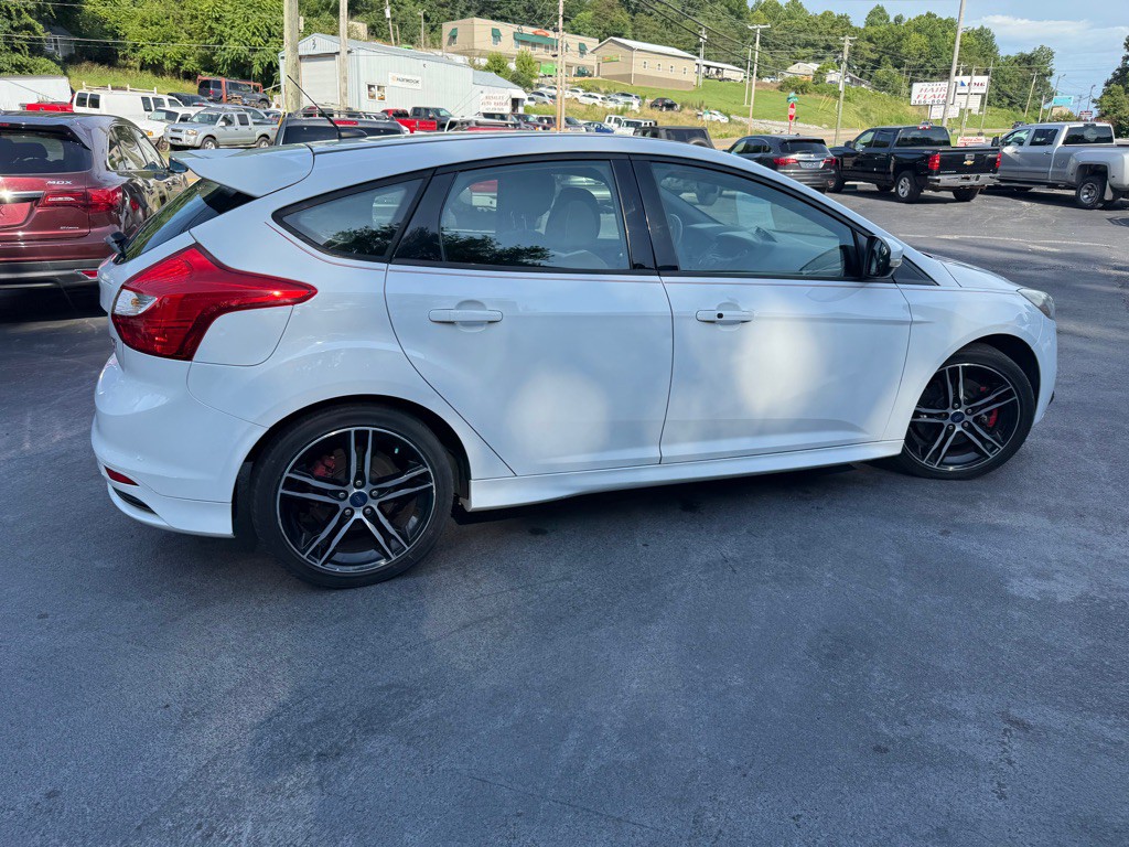 2014 Ford Focus Image 35