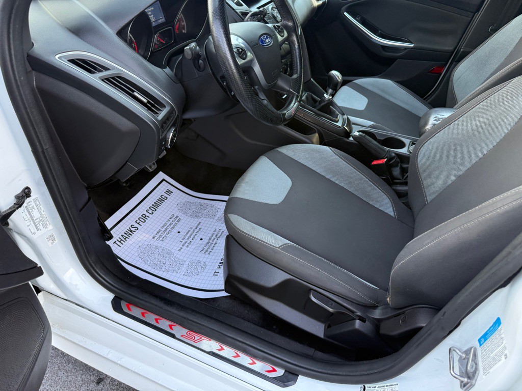 2014 Ford Focus Image 47