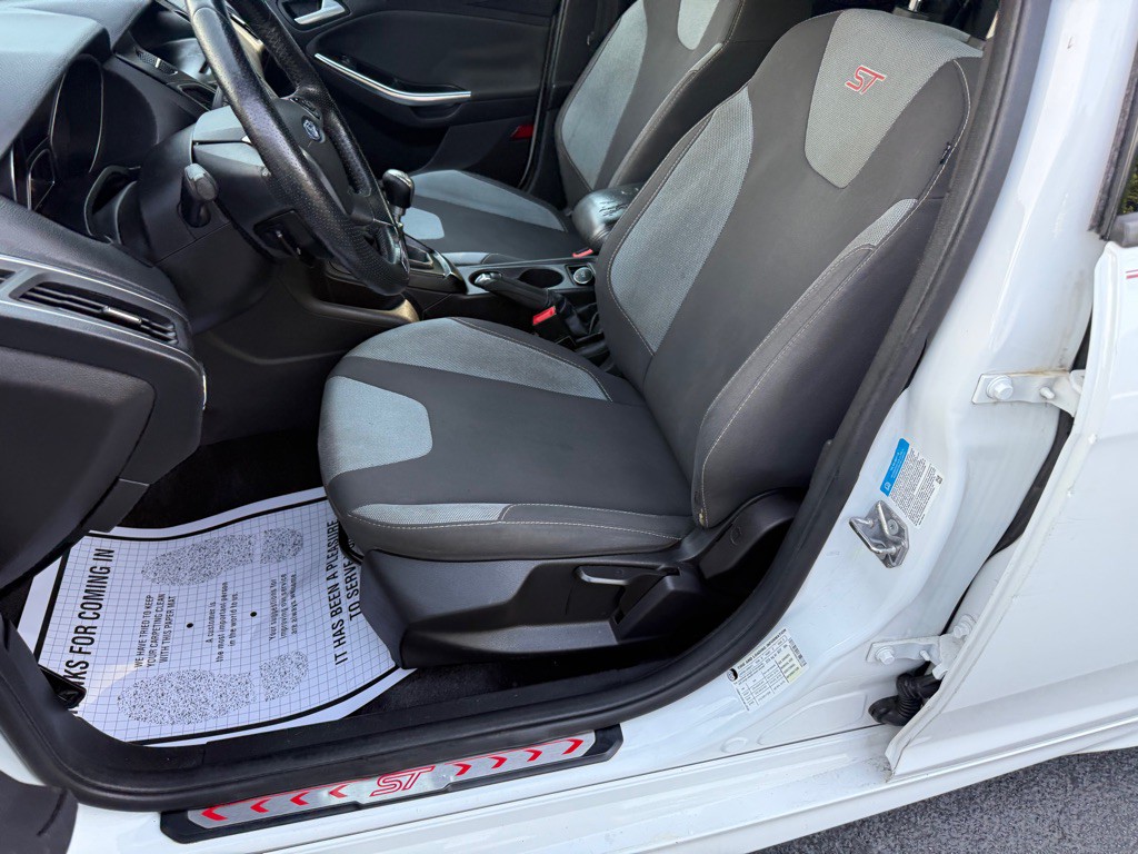 2014 Ford Focus Image 48