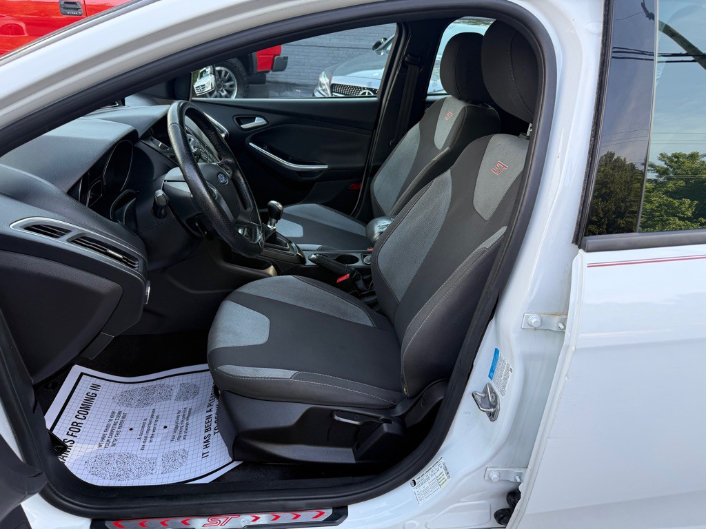 2014 Ford Focus Image 56