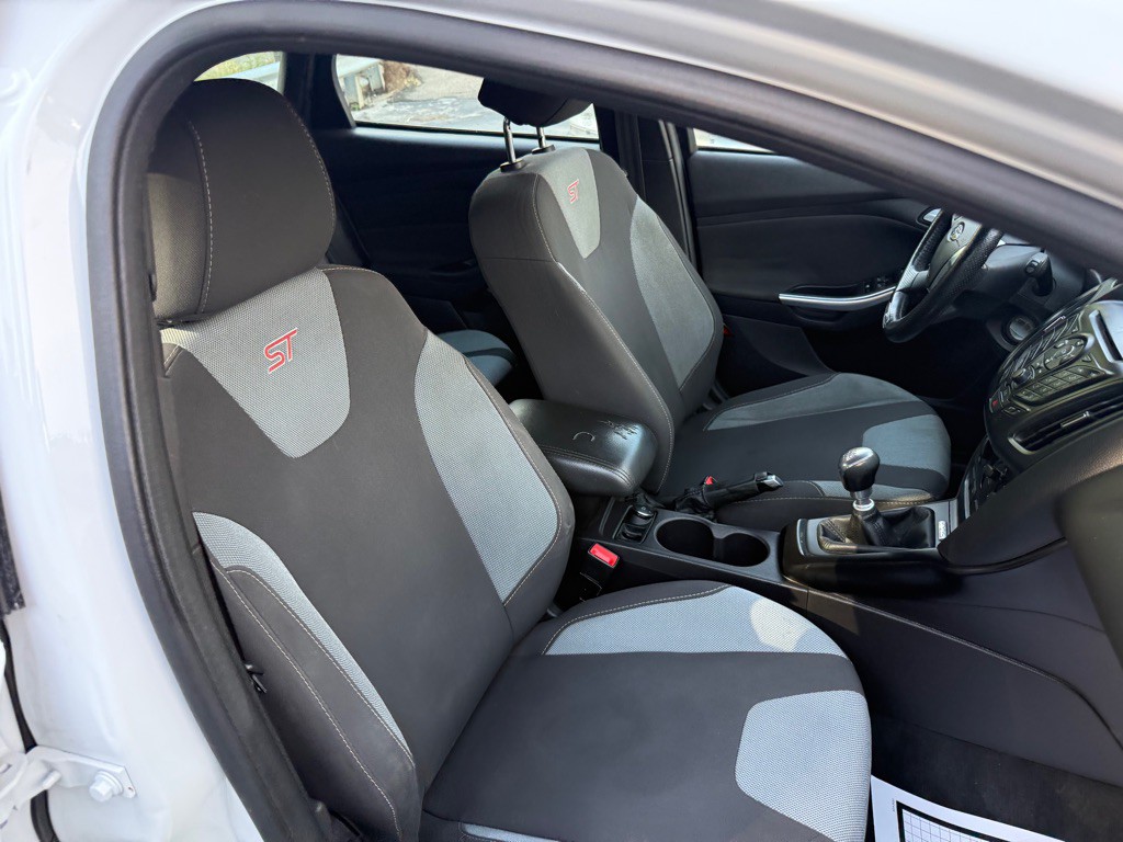 2014 Ford Focus Image 60