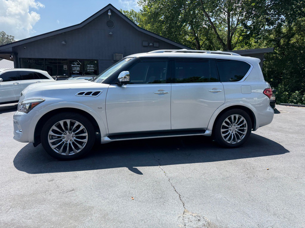 2016 INFINITI QX80 Image 9