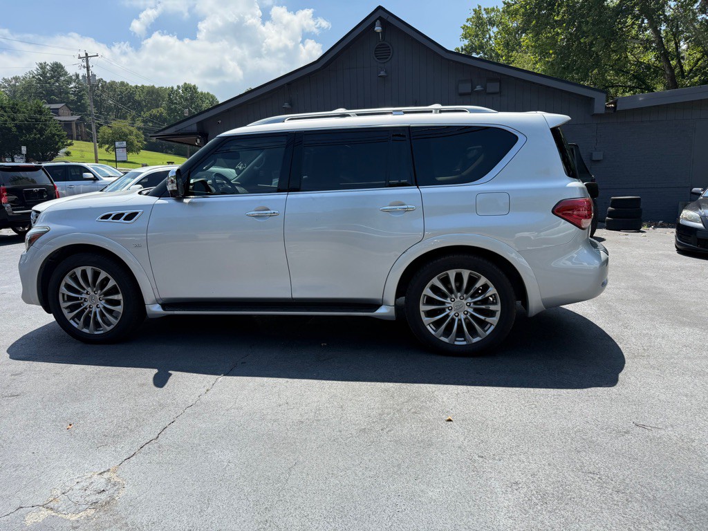 2016 INFINITI QX80 Image 11