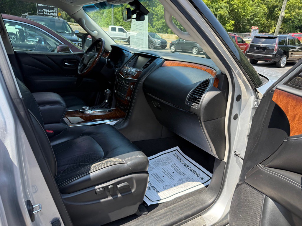 2016 INFINITI QX80 Image 42