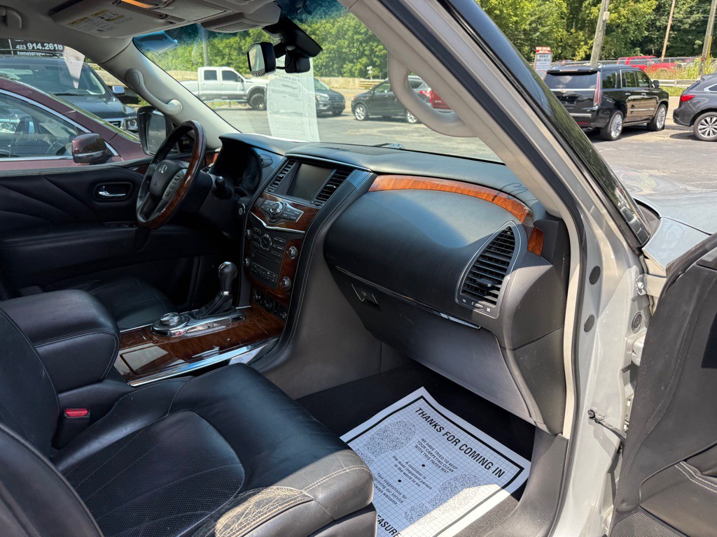 2016 INFINITI QX80 Image 44