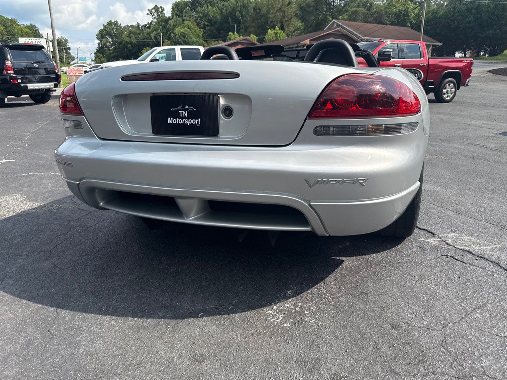 2005 Dodge Viper Image 115