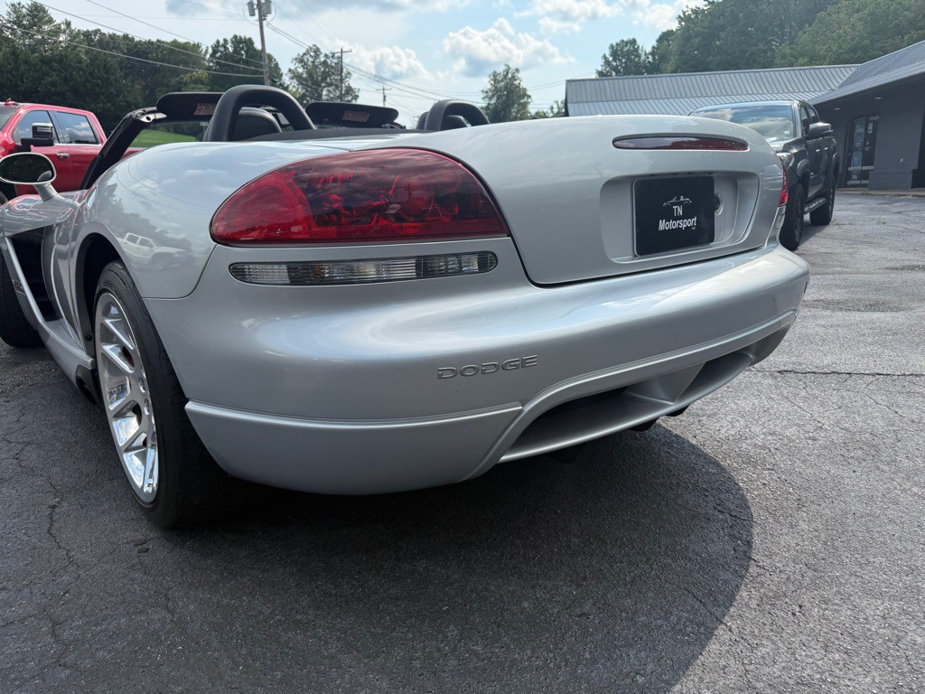 2005 Dodge Viper Image 116