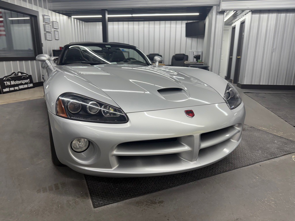 2005 Dodge Viper Image 15