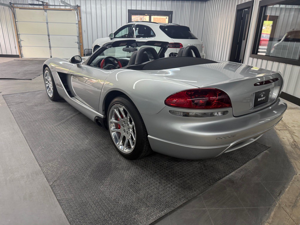 2005 Dodge Viper Image 23