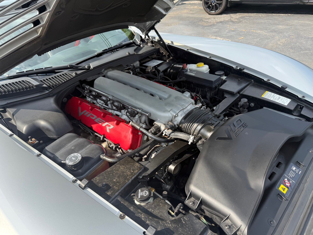 2005 Dodge Viper Image 31