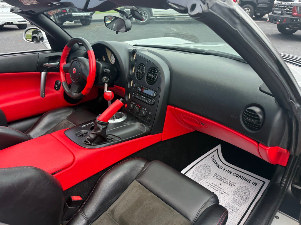 2005 Dodge Viper Image 51