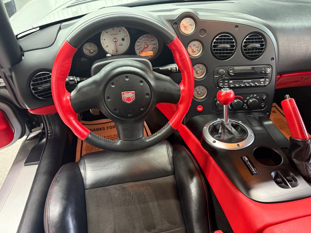 2005 Dodge Viper Image 95