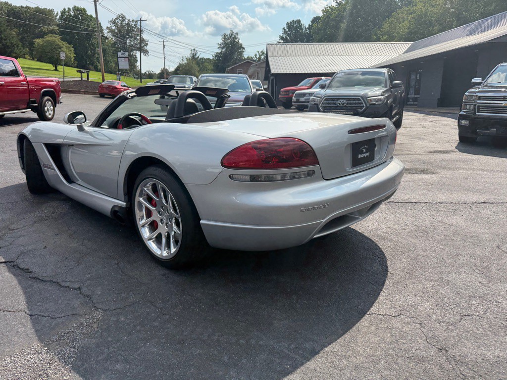 2005 Dodge Viper Image 107