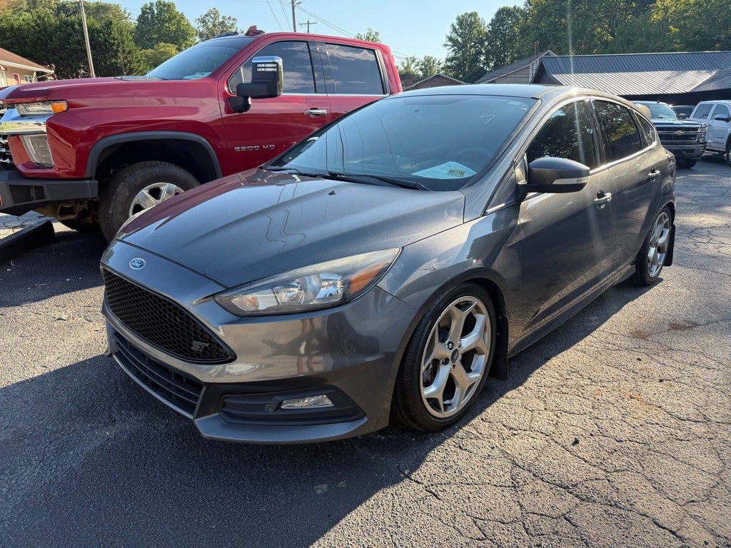 2016 Ford Focus Image 7