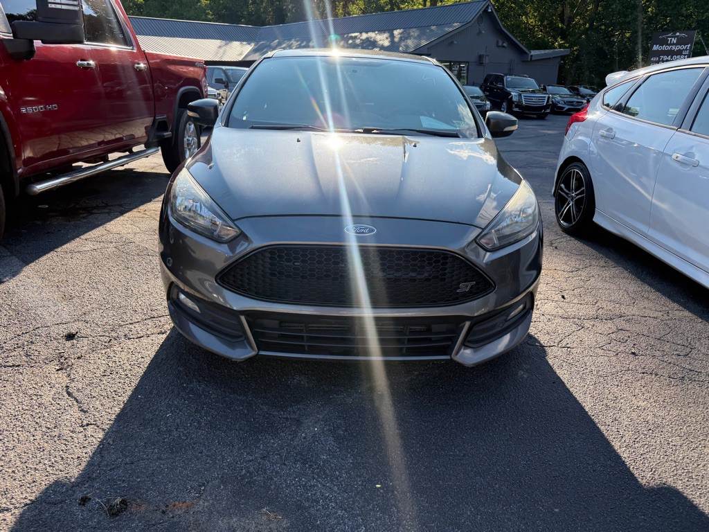 2016 Ford Focus Image 10