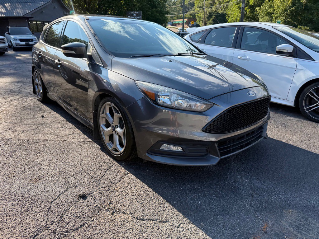 2016 Ford Focus Image 13