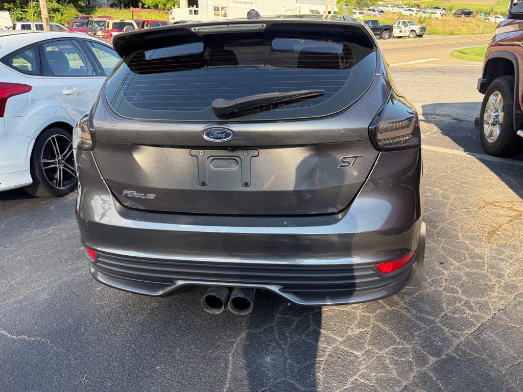 2016 Ford Focus Image 16