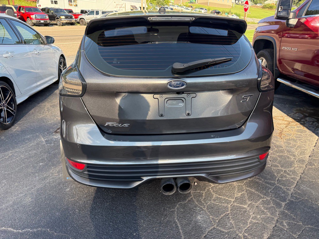 2016 Ford Focus Image 17