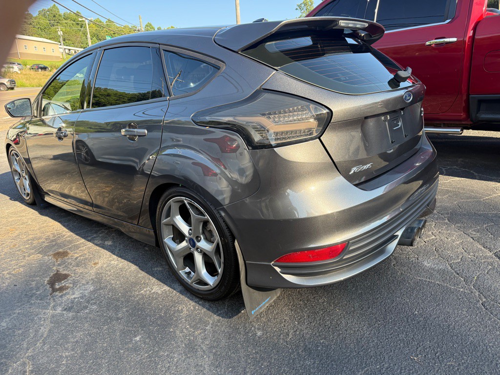 2016 Ford Focus Image 26