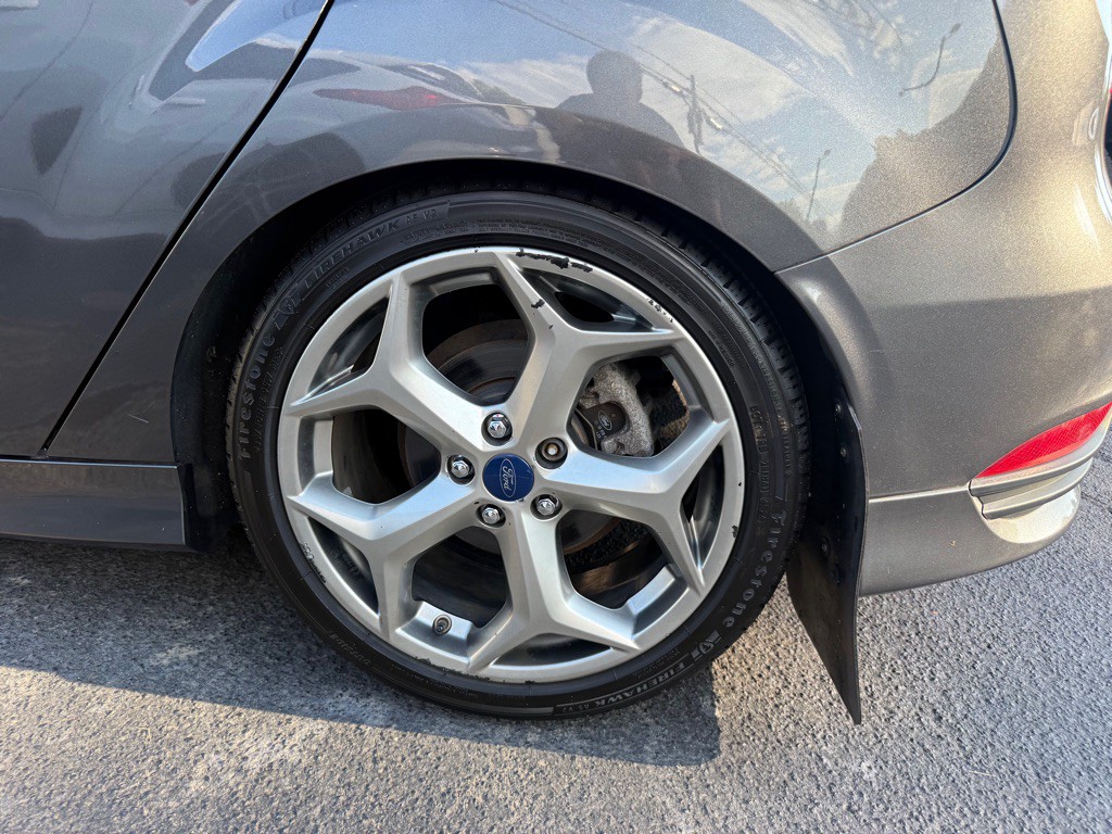 2016 Ford Focus Image 28