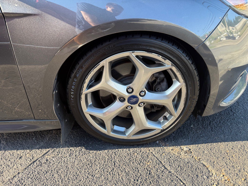 2016 Ford Focus Image 30