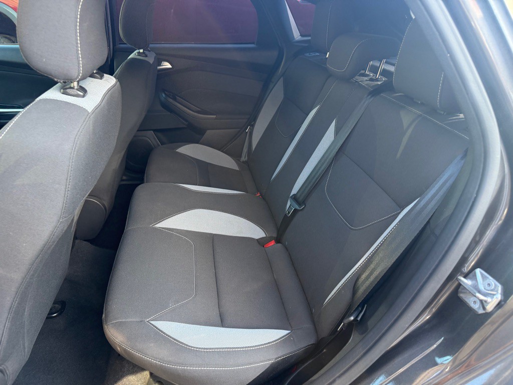 2016 Ford Focus Image 52