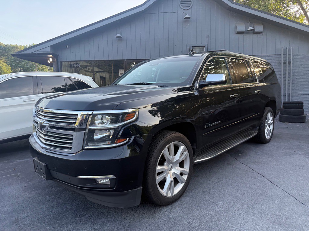 2017 Chevrolet Suburban Image 1