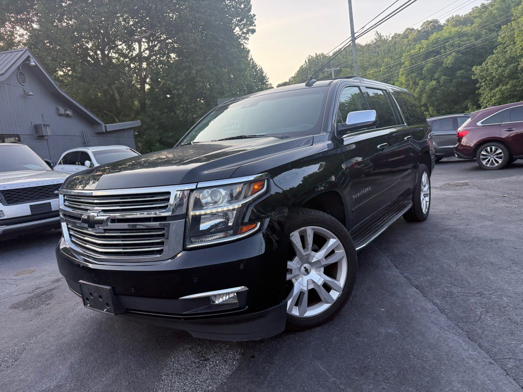 2017 Chevrolet Suburban Image 5