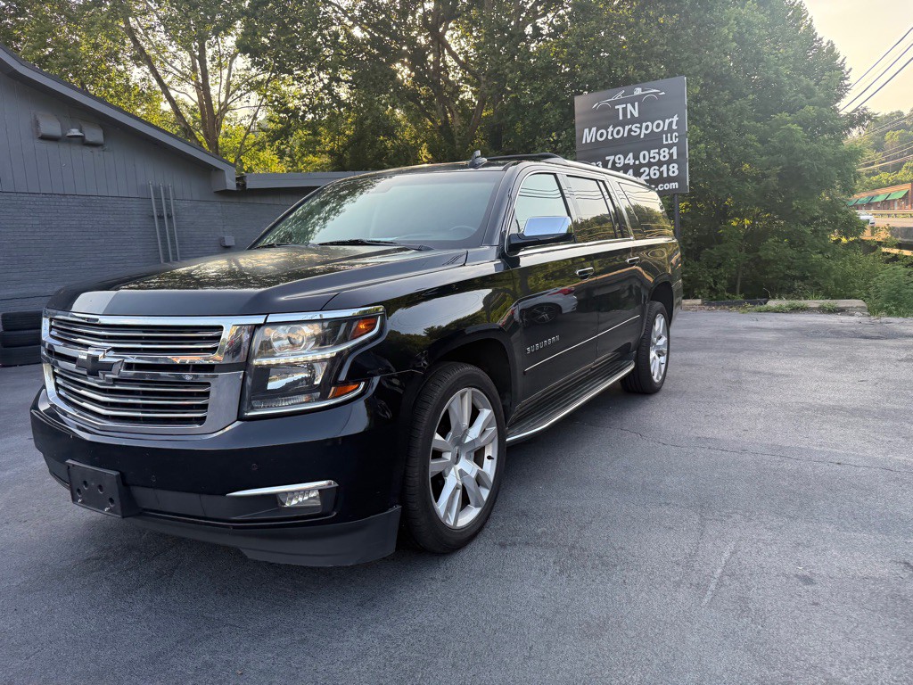 2017 Chevrolet Suburban Image 7
