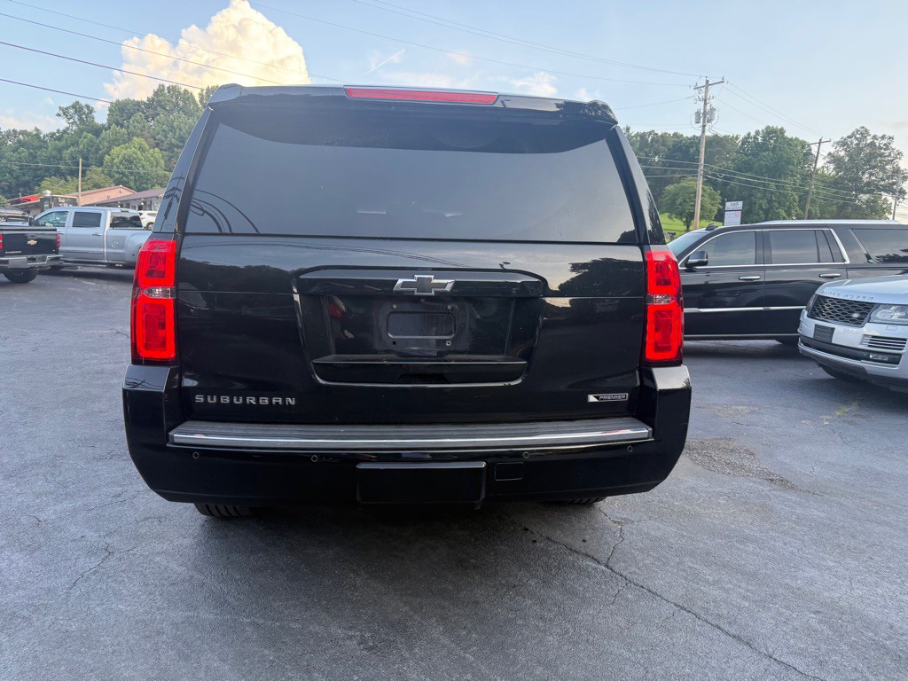 2017 Chevrolet Suburban Image 18