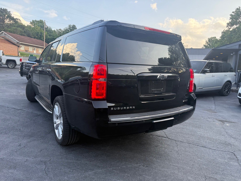 2017 Chevrolet Suburban Image 19