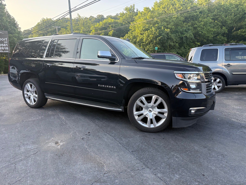 2017 Chevrolet Suburban Image 33