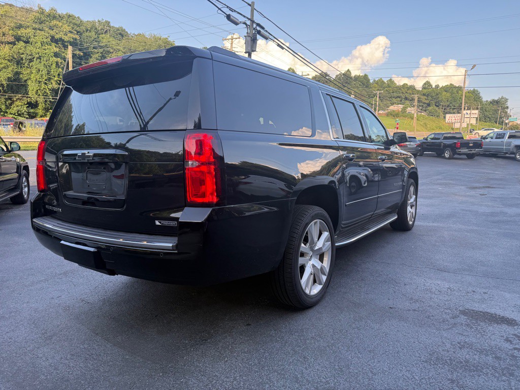 2017 Chevrolet Suburban Image 35