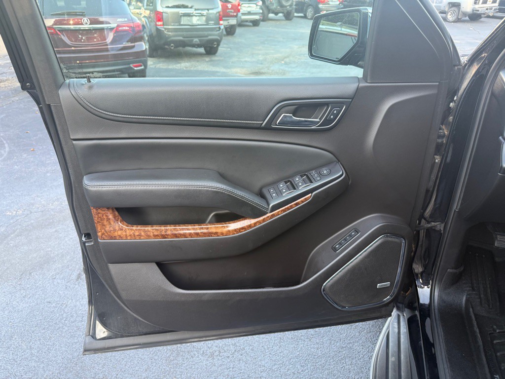2017 Chevrolet Suburban Image 36