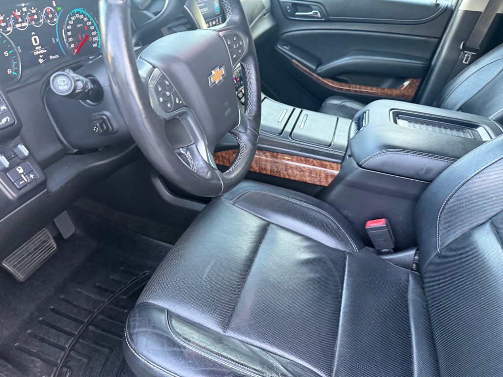 2017 Chevrolet Suburban Image 38