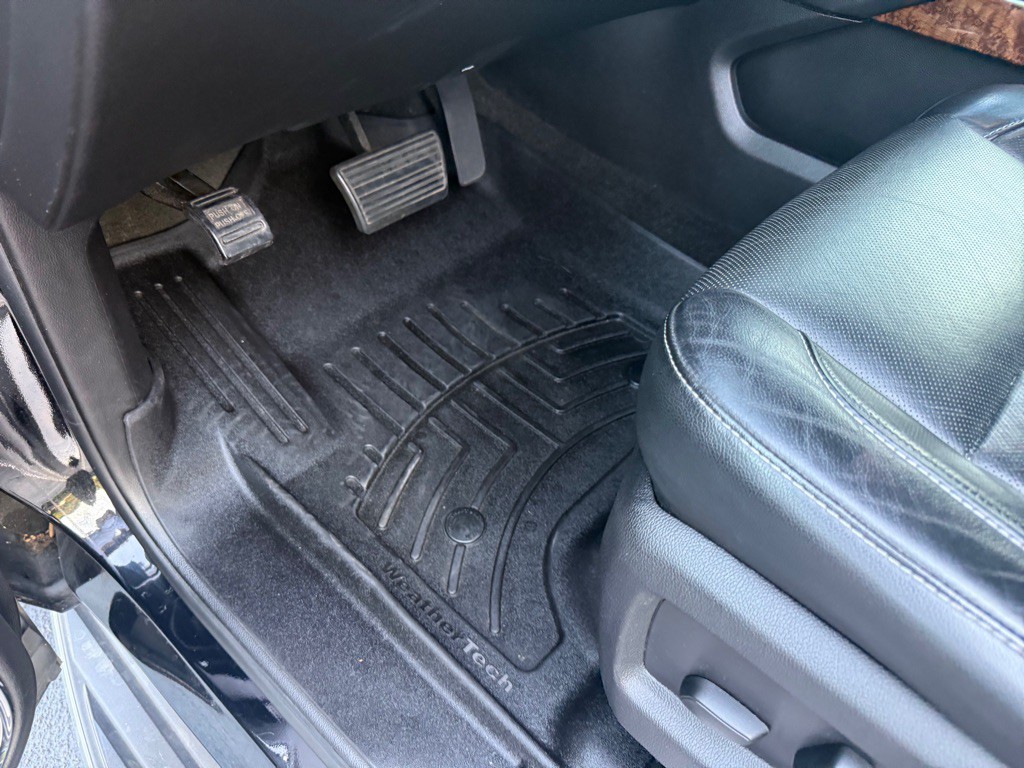 2017 Chevrolet Suburban Image 39
