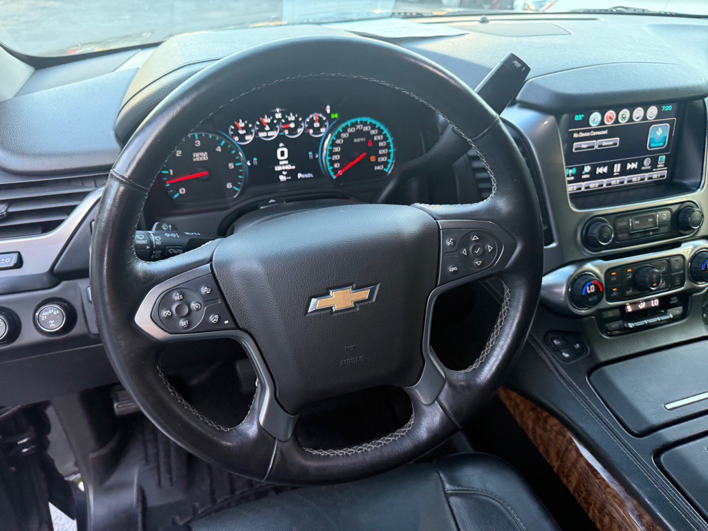 2017 Chevrolet Suburban Image 42