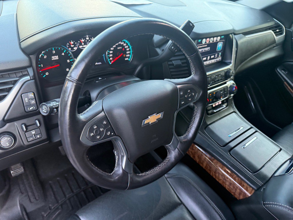 2017 Chevrolet Suburban Image 43