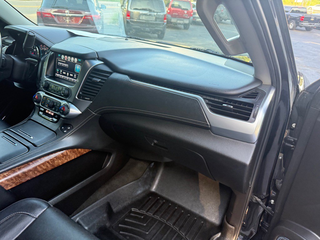 2017 Chevrolet Suburban Image 59