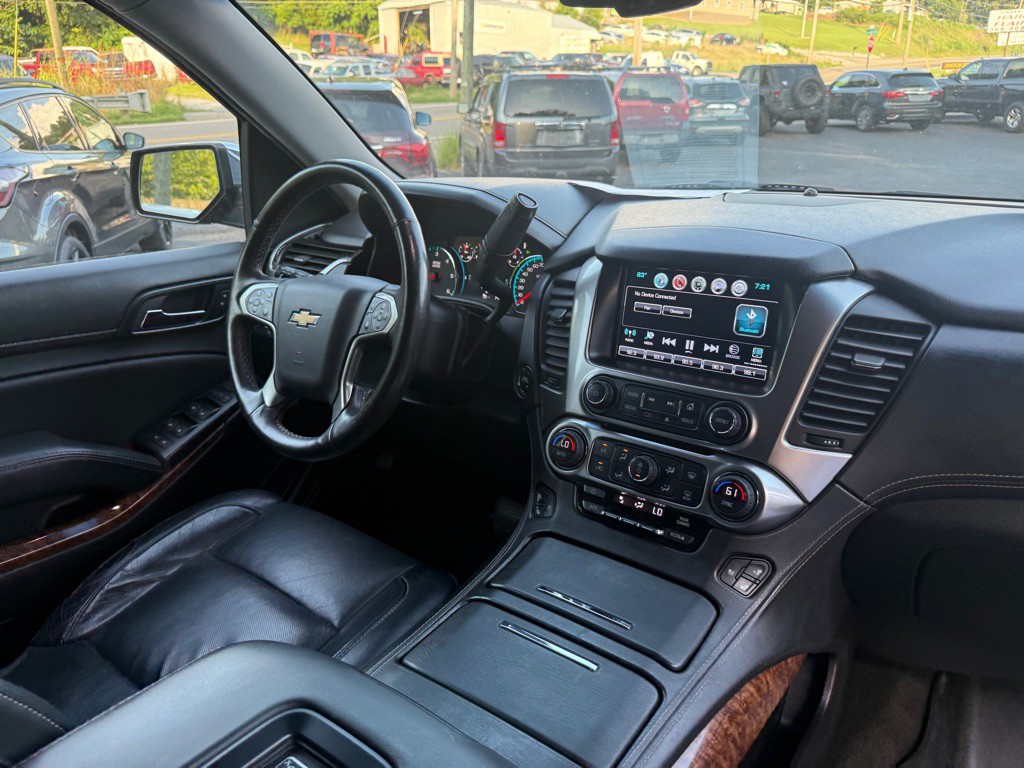 2017 Chevrolet Suburban Image 60