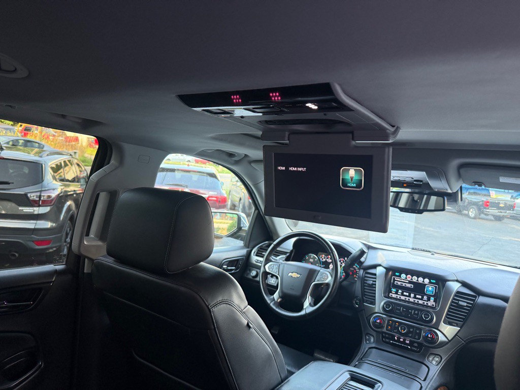 2017 Chevrolet Suburban Image 64