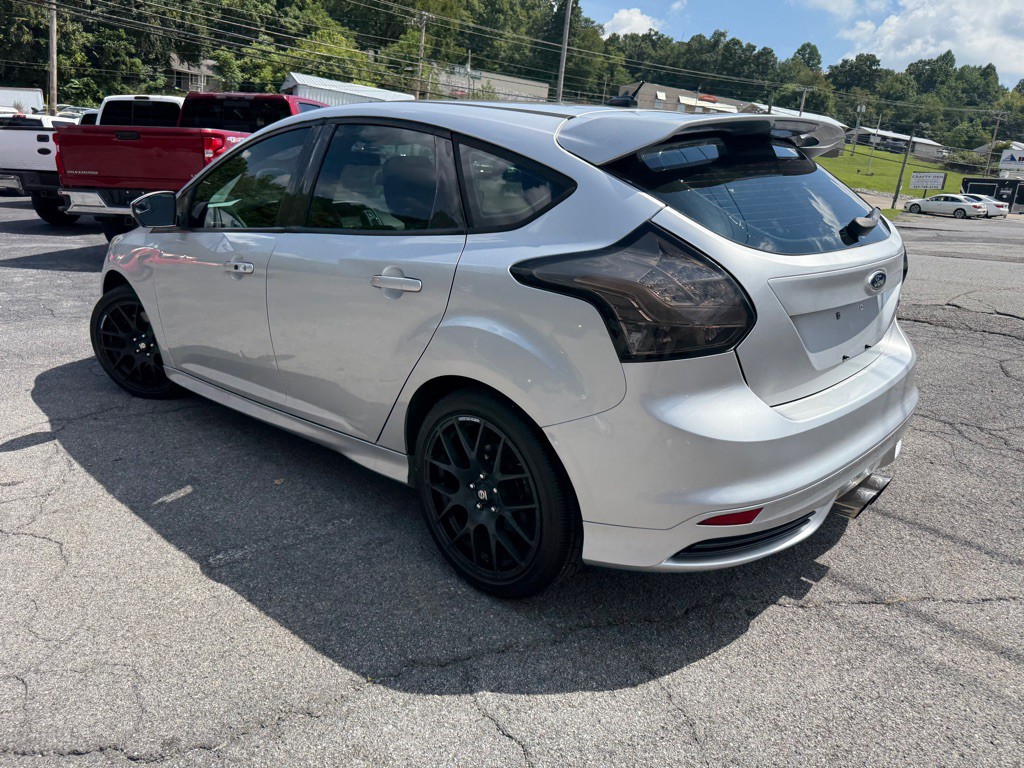 2014 Ford Focus Image 8