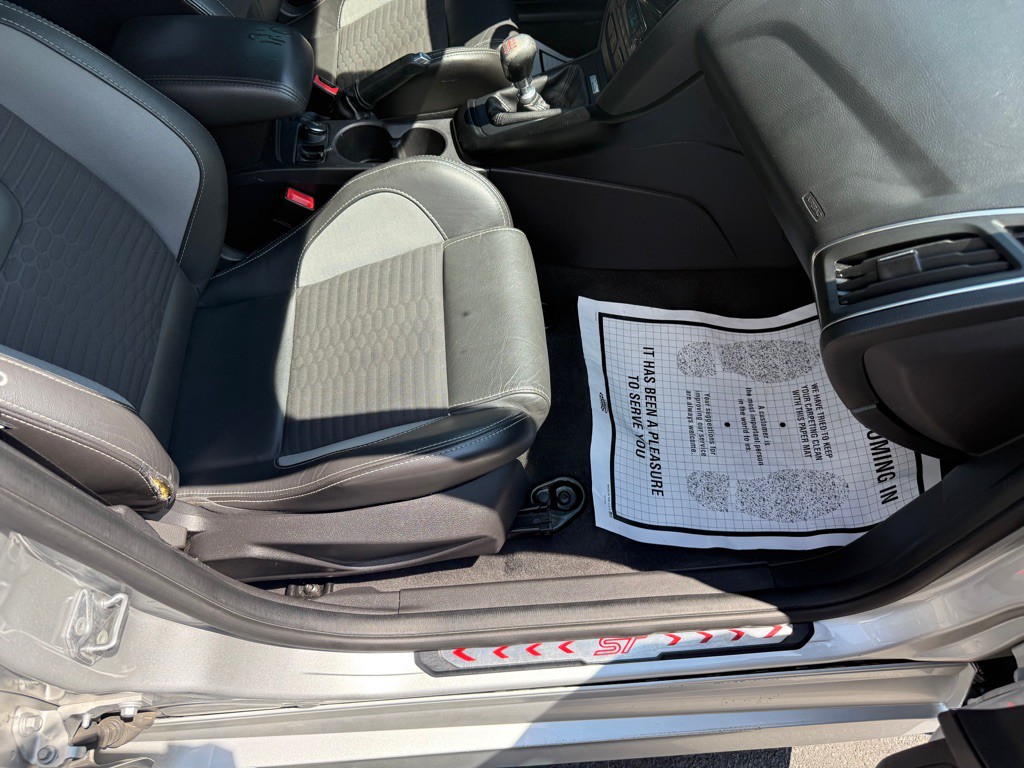 2014 Ford Focus Image 15