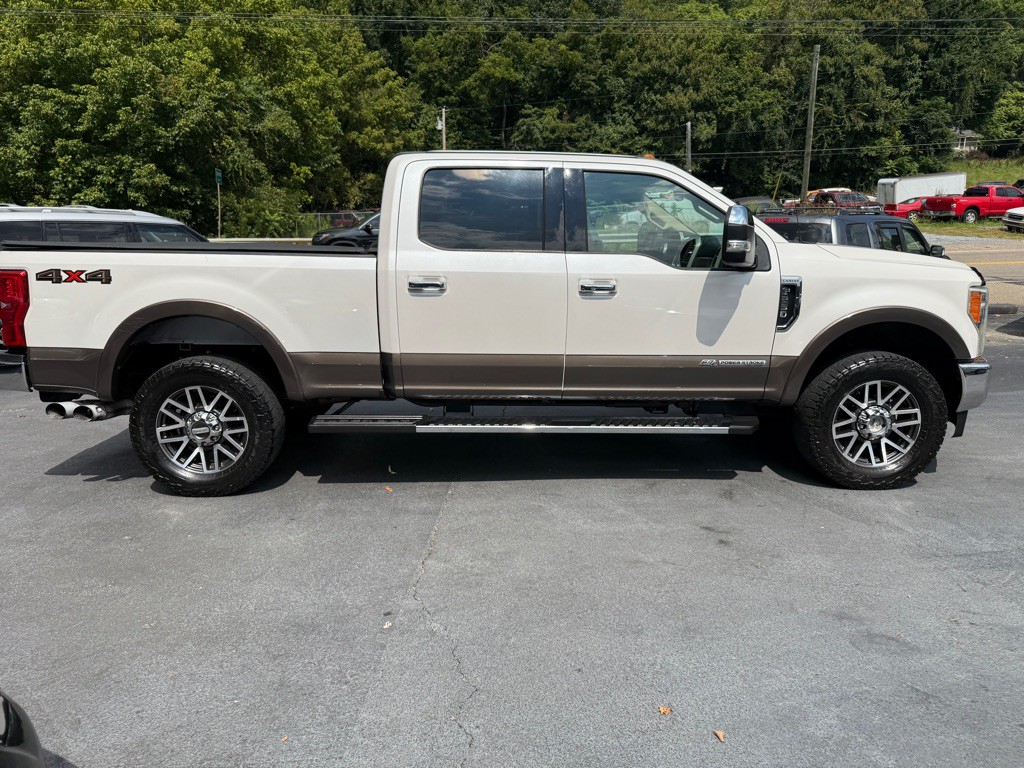 2017 Ford F-250 Image 10