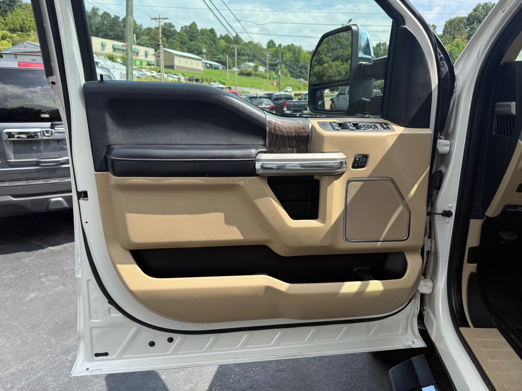 2017 Ford F-250 Image 45