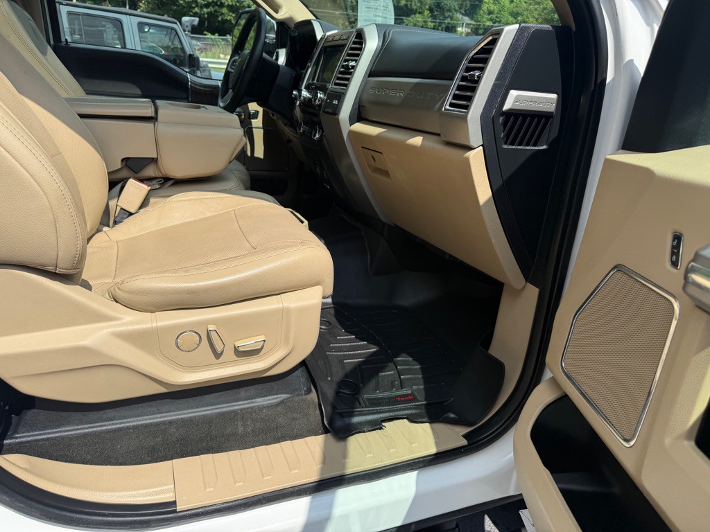 2017 Ford F-250 Image 56