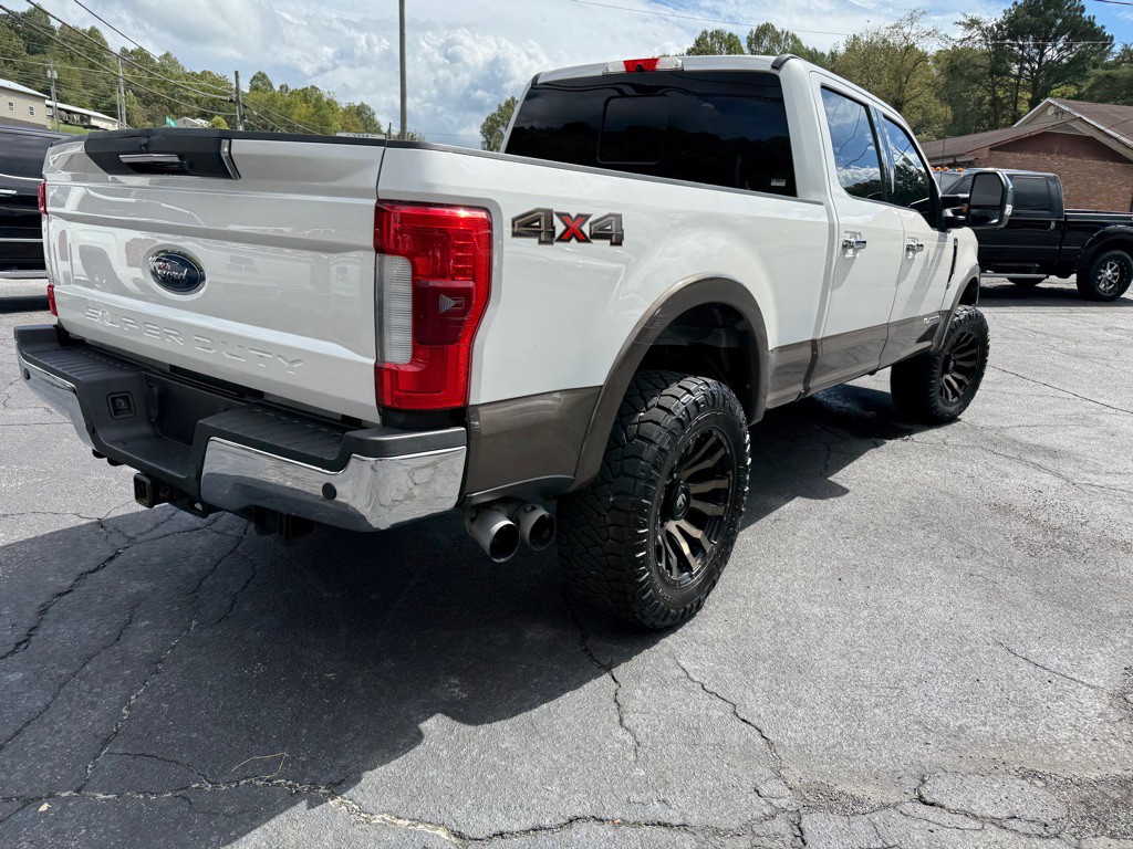 2017 Ford F-250 Image 4